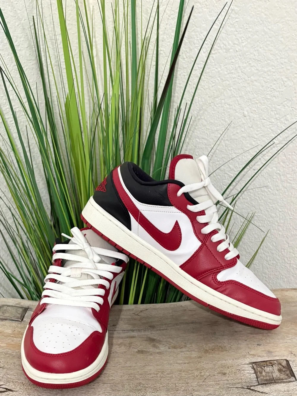 Air Jordan 1 Low White Black Red Sneakers